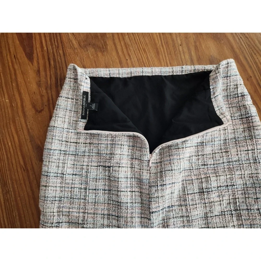 Banana Republic Pink Tweed Skirt Lined Back Slit Sz 2 Academia Office‎ Boardroom